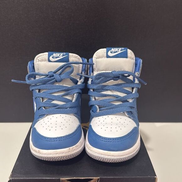 Kids Jordan 1 Retro High OG - Picture 2 of 7